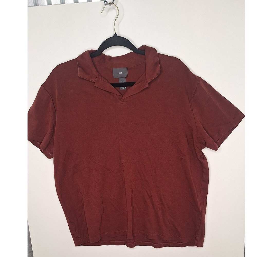 HM Mens XL Burgundy V-Neck Polo Shirt Short Sleeve Relaxed Fit Cotton Blend Top